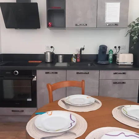 Au Petit Bonheur T2 4 Personnes Διαμέρισμα *