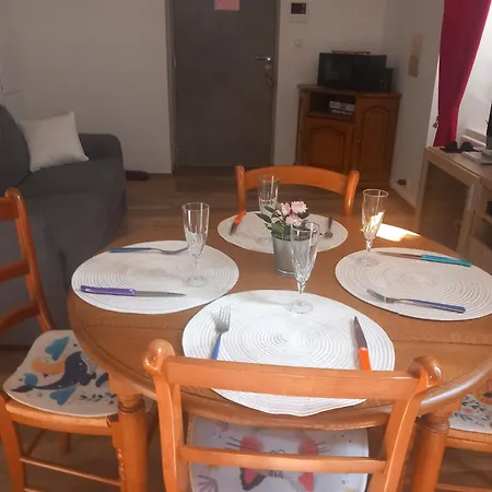 Au Petit Bonheur T2 4 Personnes Apartament *