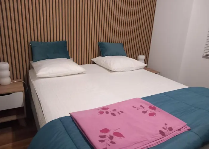 Au Petit Bonheur T2 4 Personnes * Le Mont-Dore